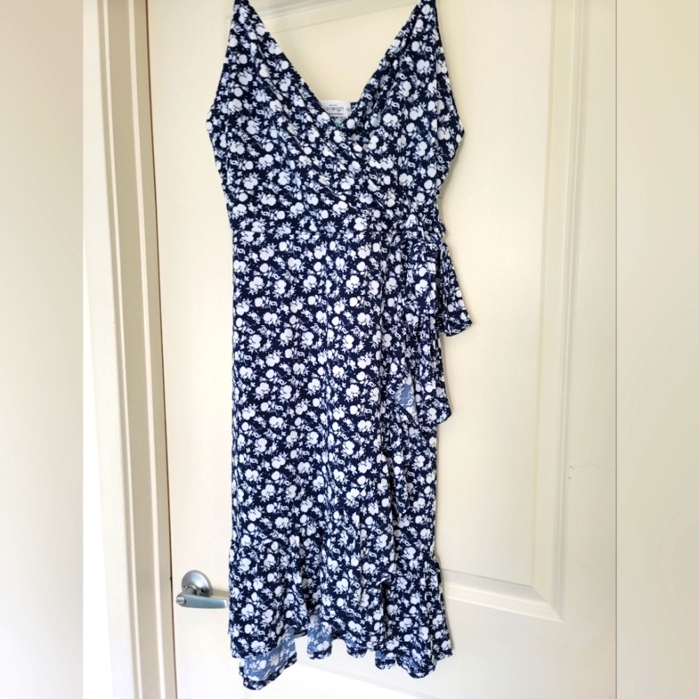 Kaileigh Blue & White Sleeveless Surplice Dress (Size 10)